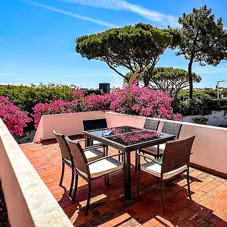 Traditional 3 Bedroom With Great Pool In The Heart Of Villa *