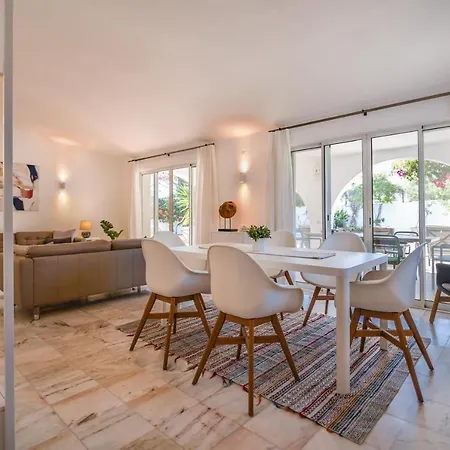 Traditional 3 Bedroom With Great Pool In The Heart Of Vale do Lobo
