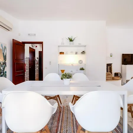 Traditional 3 Bedroom With Great Pool In The Heart Of Willa Vale do Lobo