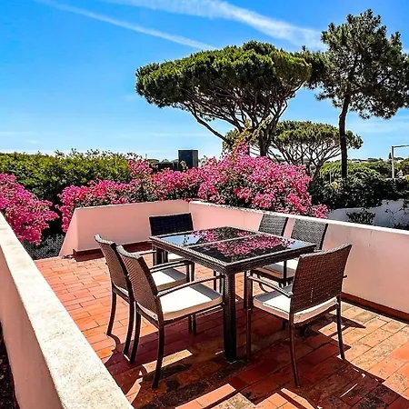 Traditional 3 Bedroom With Great Pool In The Heart Of Villa *